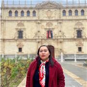 Soy profesor licenciado de inglés desde hace siete años, pero vivo en España desde 2019. Trabajo como asistente de profesor